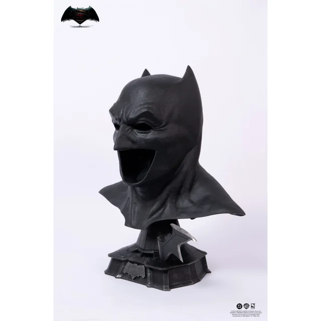 Justice League: Batman v Superman: Dawn of Justice Replica 1/1 Batman Cowl 51 cm